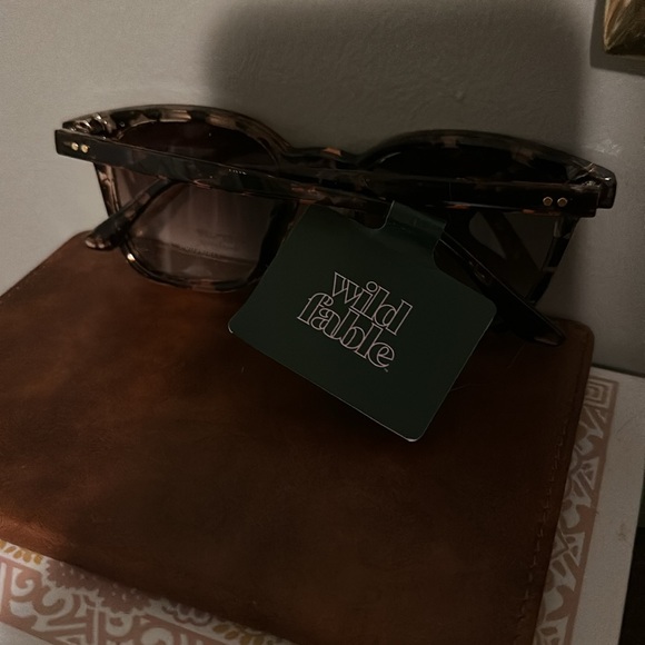 Wild Fable Brown Tortoiseshell Sunglasses Modern Square Frame - Picture 3 of 4
